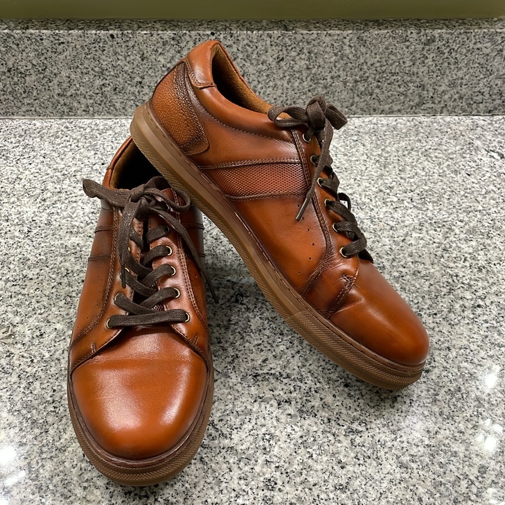 Men's Tan Leather Shoe Size 11.5. EUC. Arkbird Brand. - Picture 2 of 5